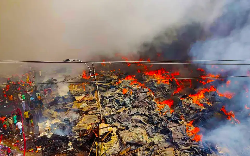 বঙ্গবাজারে ৫ হাজার দোকান পুড়েছে, ক্ষতি ২ হাজার কোটি টাকা
