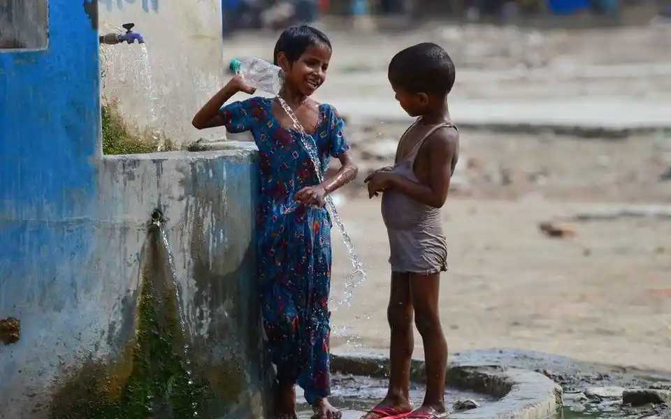 তিন বিভাগে বৃষ্টির সম্ভাবনা, তাপপ্রবাহ অব্যাহত থাকবে
