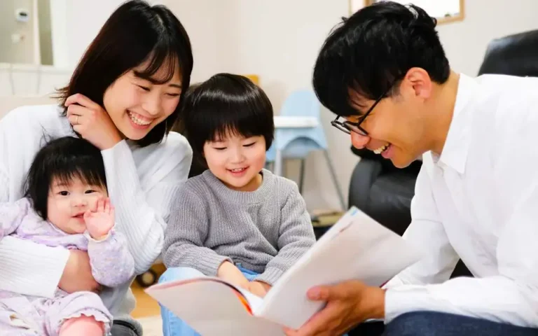 কমবয়সী অবিবাহিত অর্ধেক লোক সন্তান চায় না জাপানে।