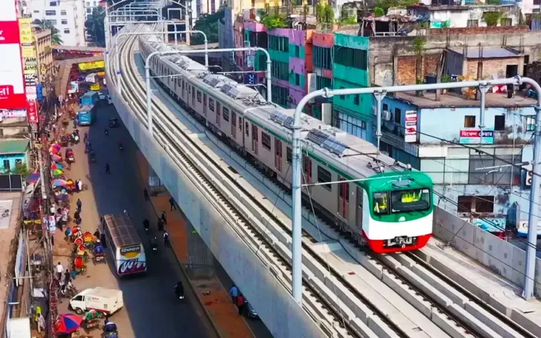 আজ থেকে দুপুর ২টা পর্যন্ত চলবে মেট্রোরেল।