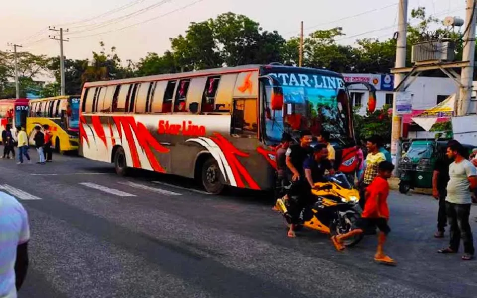 কুমিল্লার চৌদ্দগ্রামে যাত্রীবাহী বাসচাপায় দিনমজুর নিহত