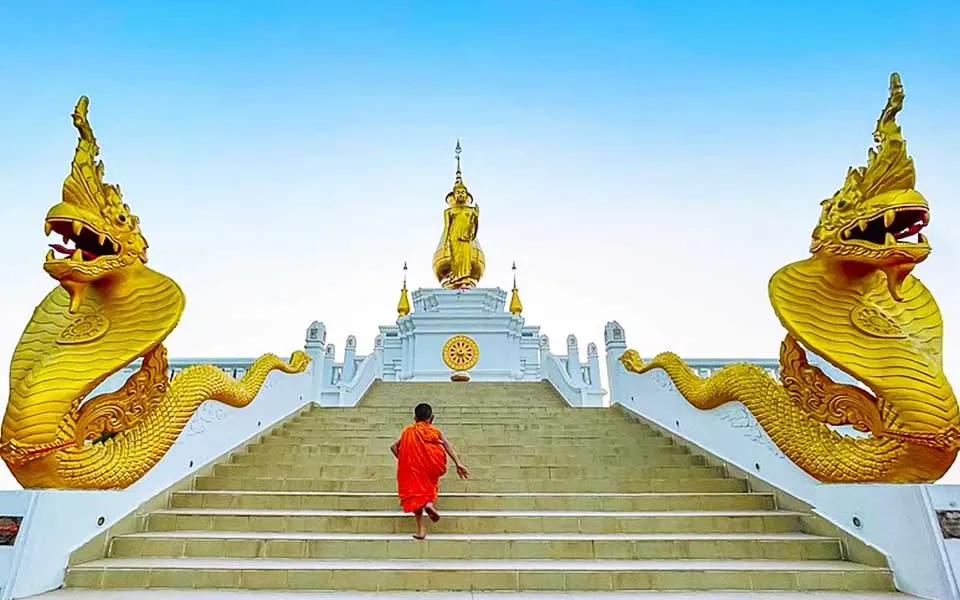 কুমিল্লায় ধর্মীয় ভাবগাম্ভীর্য ও মর্যাদায় উদযাপিত হচ্ছে বুদ্ধ পূর্ণিমা