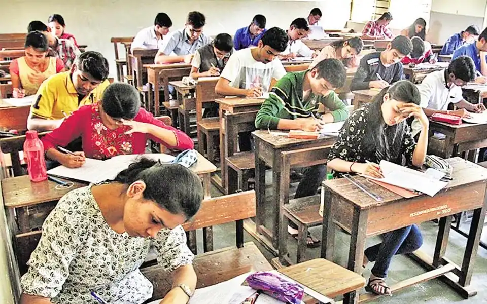 কুমিল্লা বিশ্ববিদ্যালয়ে গুচ্ছের ‘খ’ ইউনিটের ভর্তি পরীক্ষা শুরু