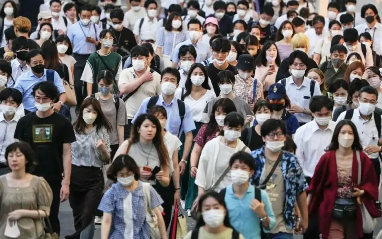 বিশ্বে করোনায় বেড়েছে মৃত্যু, কমেছে শনাক্ত