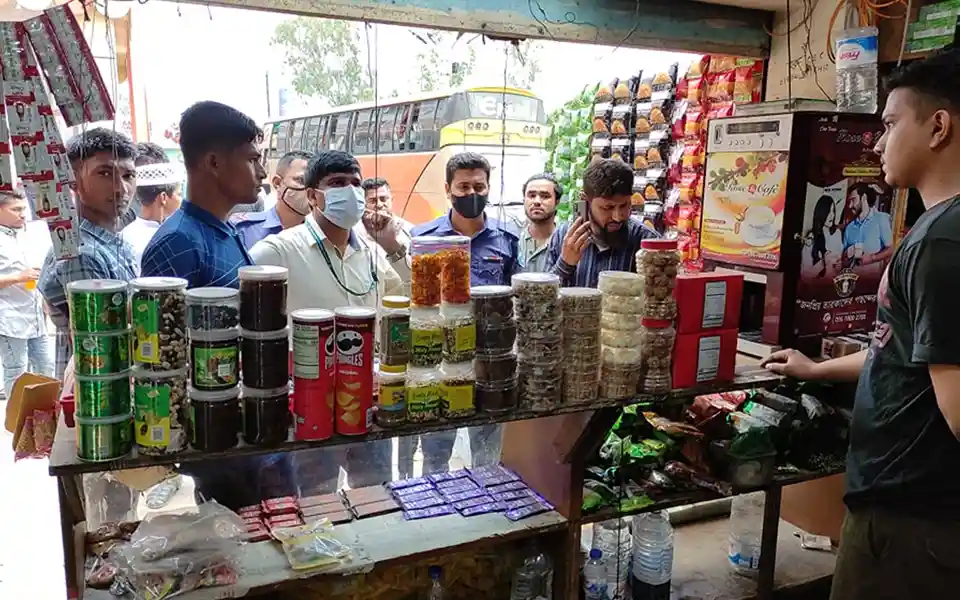 কুমিল্লা হাইওয়ের হোটেলে অ‌ভিযান, তিন‌ প্রতিষ্ঠান‌কে জ‌রিমানা