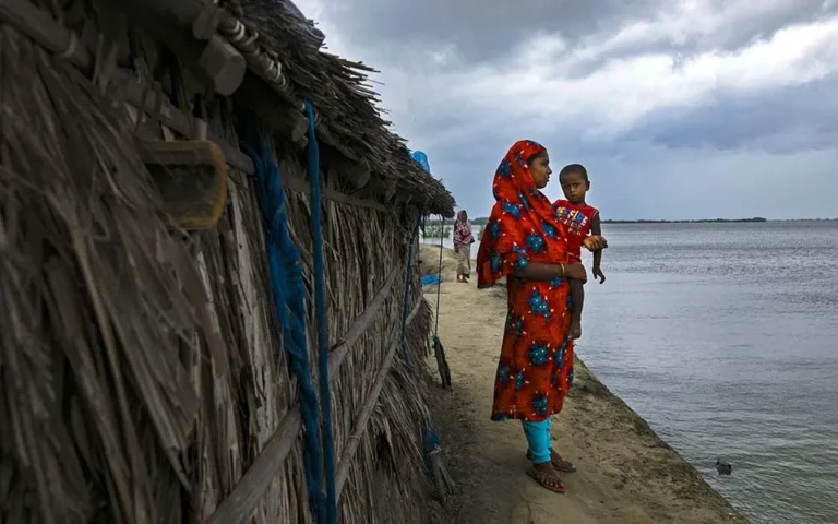 ১৪ মে আঘাত হানতে পারে ঘূর্ণিঝড় ‘মোখা’, প্রস্তুতি শুরু সরকারের