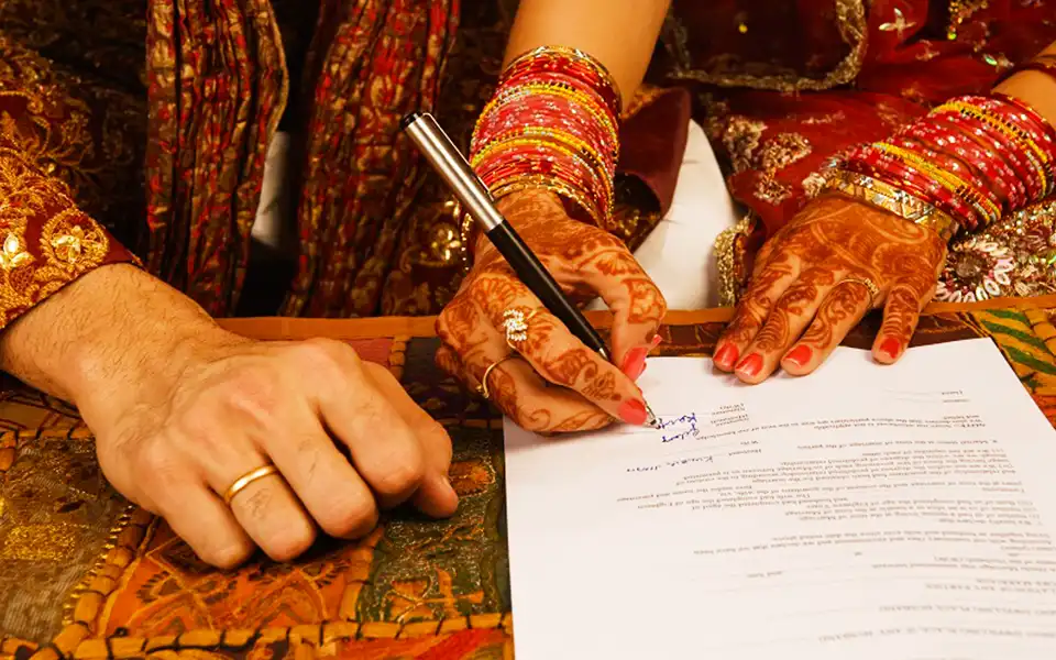 এবার বিয়ে করলেও গুনতে হবে কর!