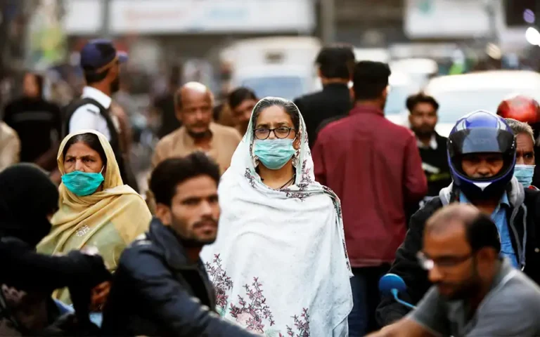 জুলাইয়ে দেশে করোনার আরেক ঢেউয়ের শঙ্কা, ঝুঁকিতে বয়স্করা