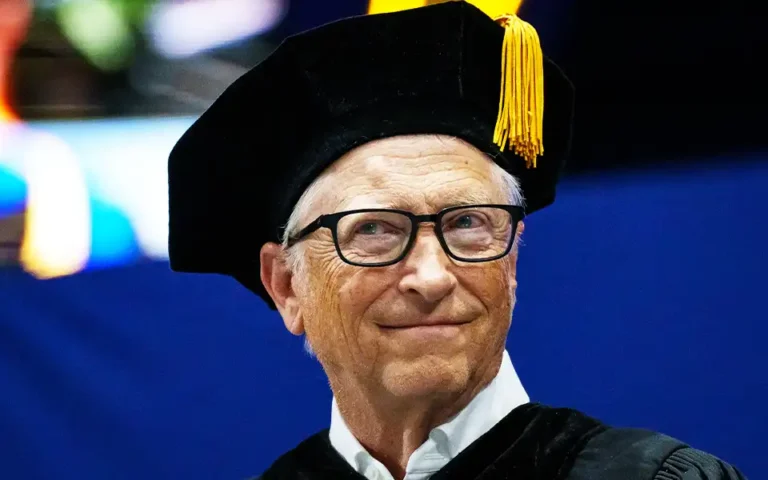 তরুণ বয়সে বুঝতে পারিনি, বৃদ্ধ বয়সে এসে আক্ষেপ: বিল গেটস