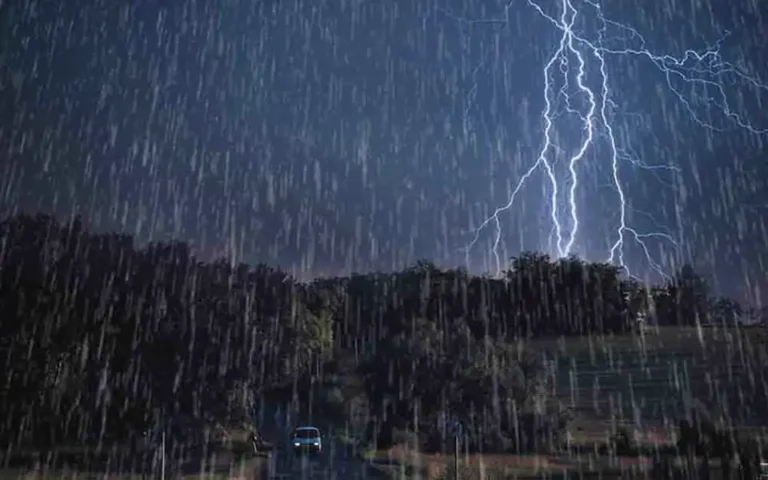 দেশের ৮ বিভাগে বজ্রসহ শিলাবৃষ্টির আভাস, কমবে তাপমাত্রা