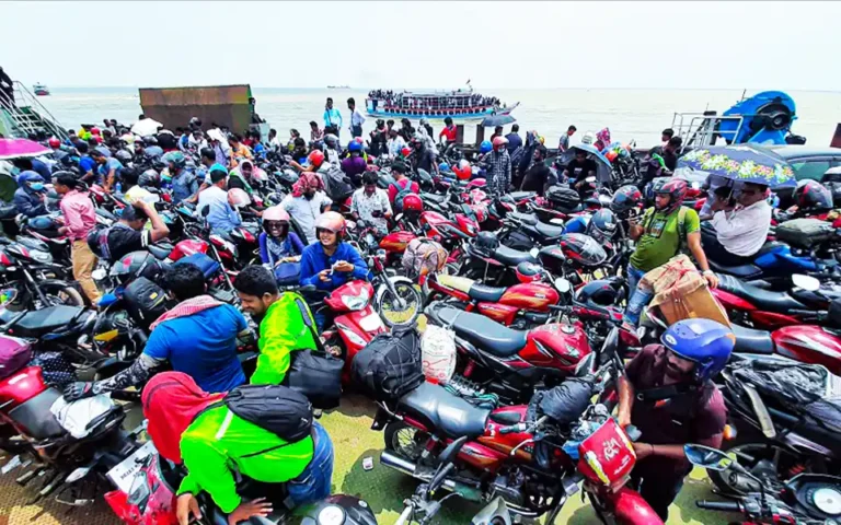 ঈদযাত্রায় লঞ্চে মোটরসাইকেল পারাপারে নিষেধাজ্ঞা থাকছে না