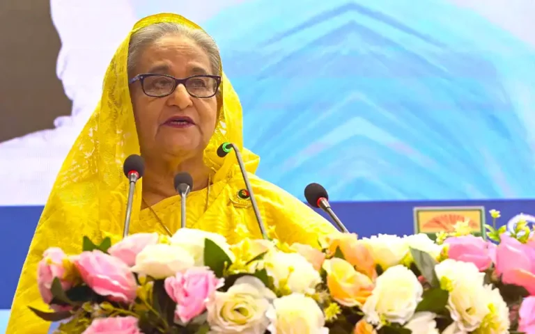 আন্তরিকভাবে কাজ করুন, উন্নয়ন যেন বাধাগ্রস্ত না হয়: প্রধানমন্ত্রী