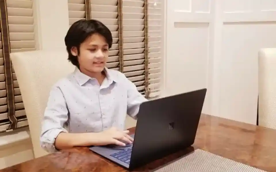 স্পেসএক্সে চাকরি পেল ১৪ বছরের বাংলদেশি বংশোদ্ভূত কিশোর