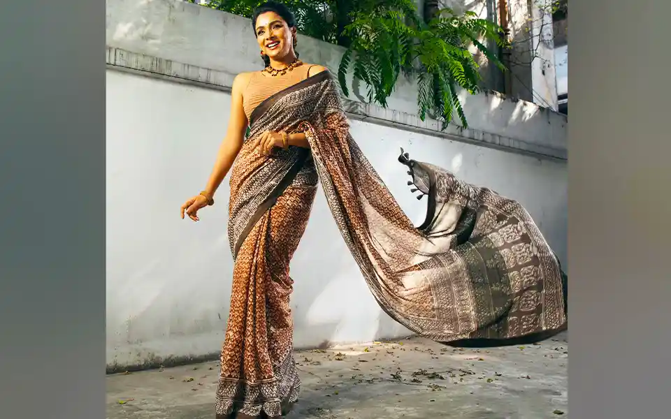 ঈদেই নতুন চমক নিয়ে আসছে রুনা খান