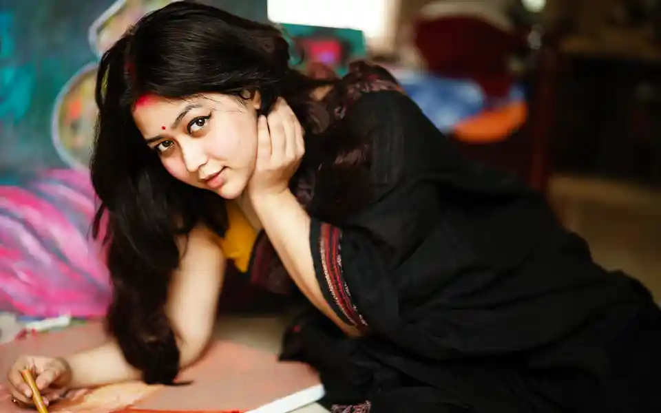 শুটিং শেষে ছবি আঁকলেন ভাবনা