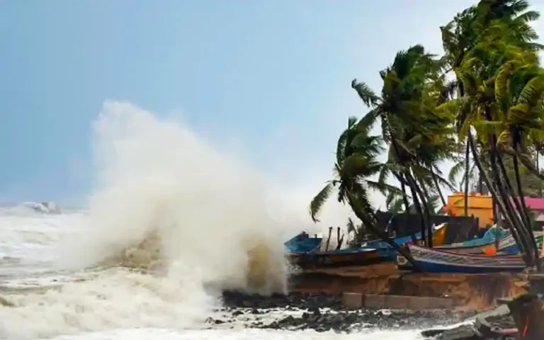 ঘূর্ণিঝড় ‘বিপর্যয়’ অতিপ্রবল ঘূর্ণিঝড়ে রূপ নিল