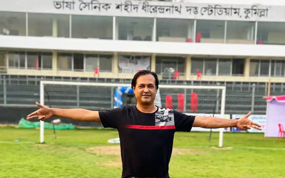 ৫২ বছর বয়সেও সকলের জন্য উদাহরণ সৃষ্টি করতে চান : আসিফ আকবর
