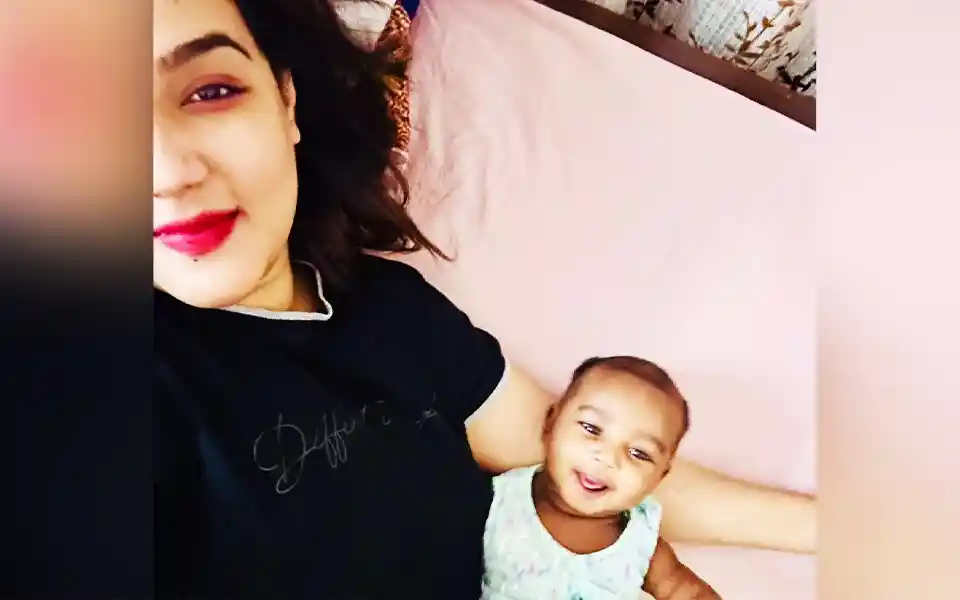 Mahiya Mahi Sarker and his son