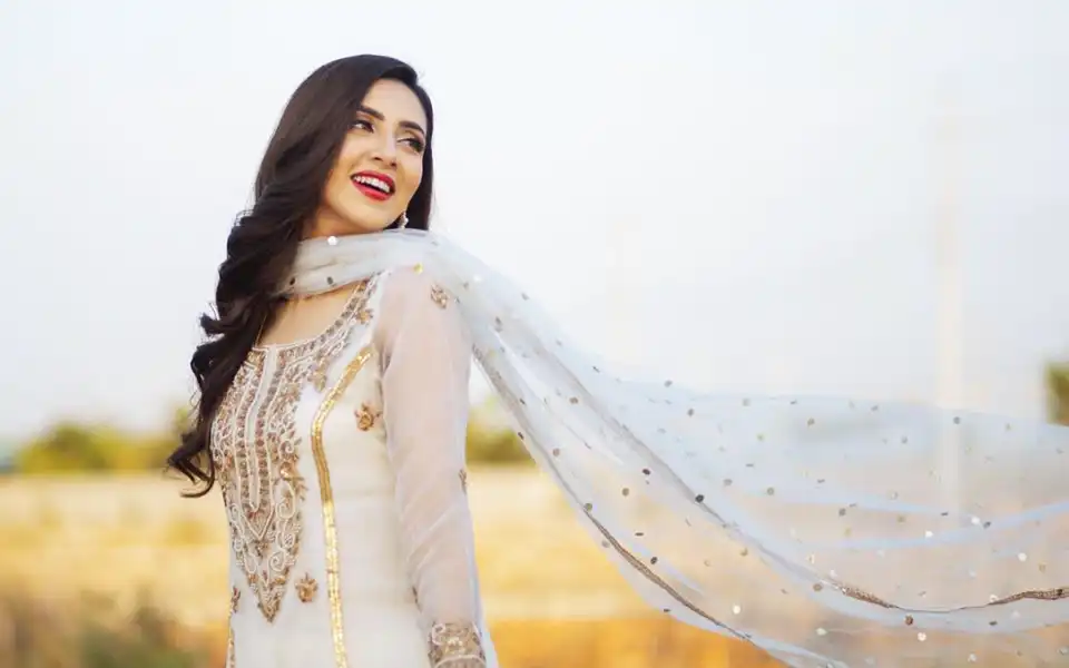 কোন ব্র্যান্ডের অ্যাম্বাসেডর হলেন বিদ্যা সিনহা মিম