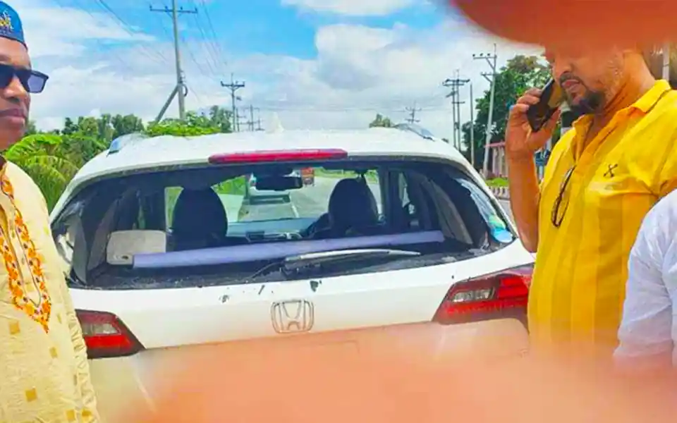 Attack on BNP convoy in Laksam, Comilla, hundreds injured