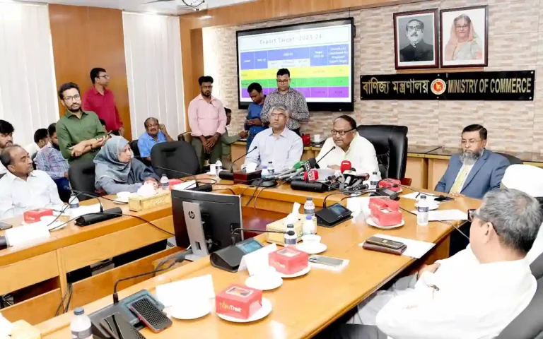 ২০২৩-২৪ অর্থবছরে রপ্তানির লক্ষ্যমাত্রা ৭২ বিলিয়ন ডলার