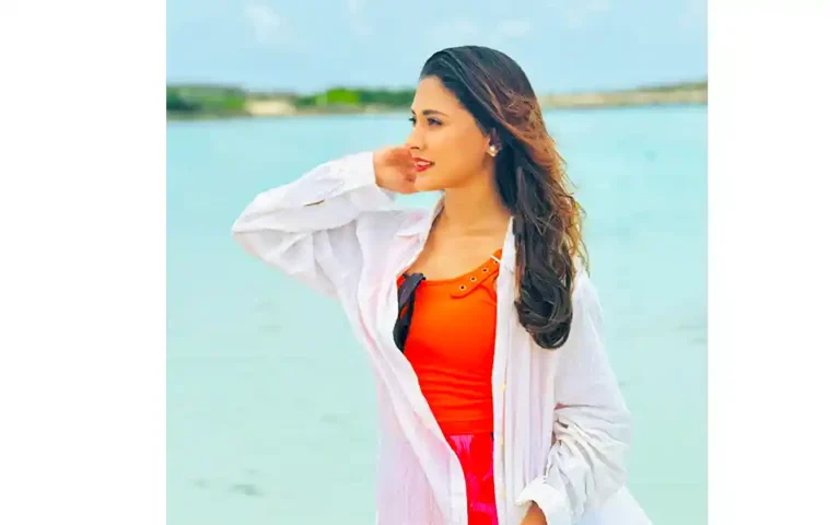 Mysterious look Mehazabien Chowdhury!