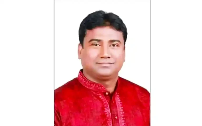 The first mayor of Comilla's Devidwar municipality was Shamim