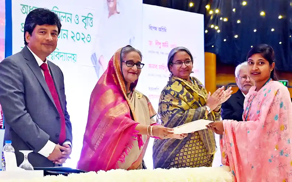 We have taken measures to make the education system multidimensional: PM