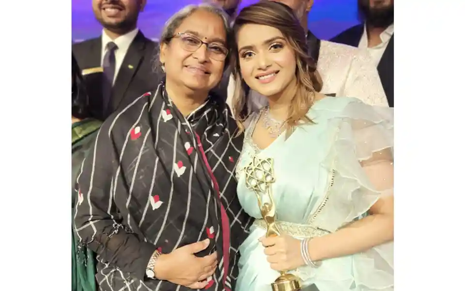 Actress Tanjin Tisha received the 'Women of Inspiration' award