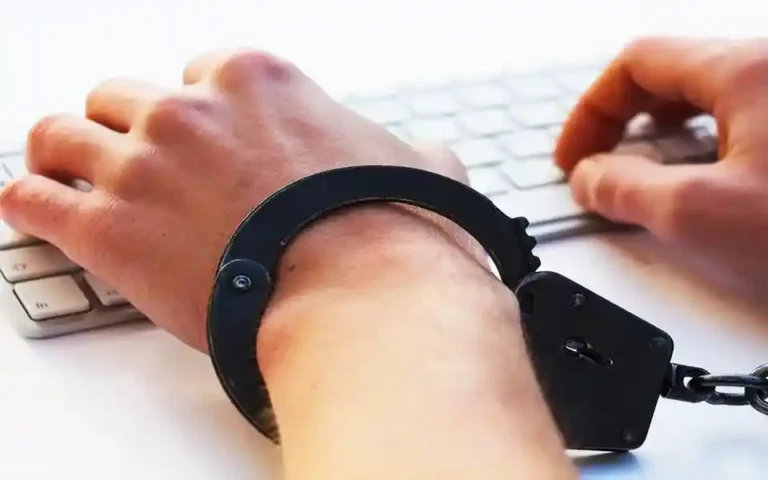 The controversial digital security law is not repealed, but will be a new law