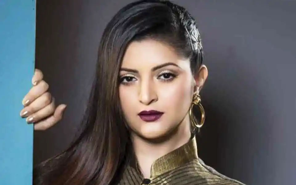 P0ri moni told who to play with