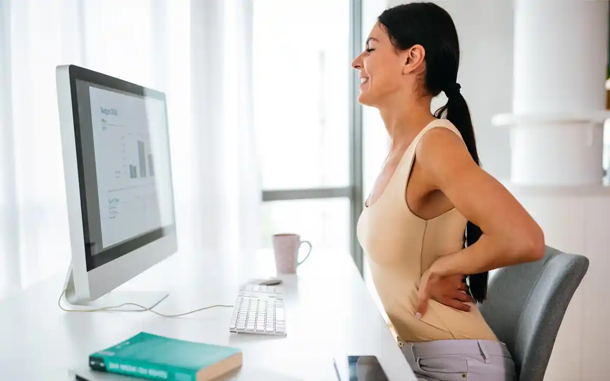 যে সব কারণে কোমর ব্যাথা হয়ে থাকে? হলে কী করবেন?