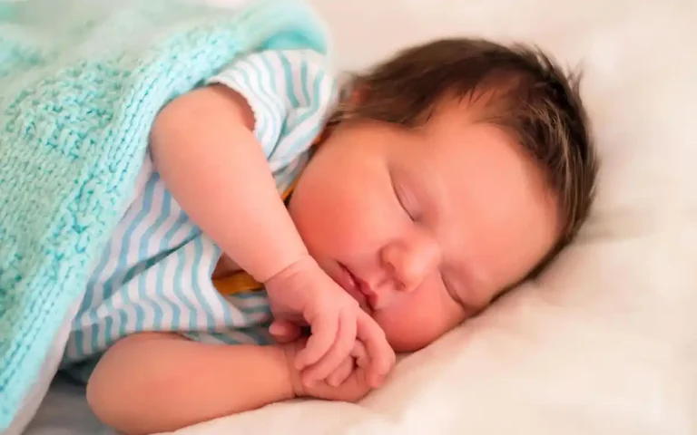 নবজাতকের স্বাস্থ্য: কীভাবে বুঝবেন আপনার শিশু সুস্থ আছে কি না