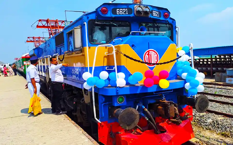 A trial train ran from Kamalapur railway station through Padma Bridge