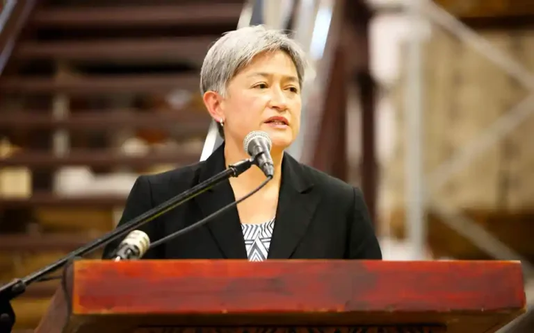 Australia sends delegation to 'normalise' relations with China