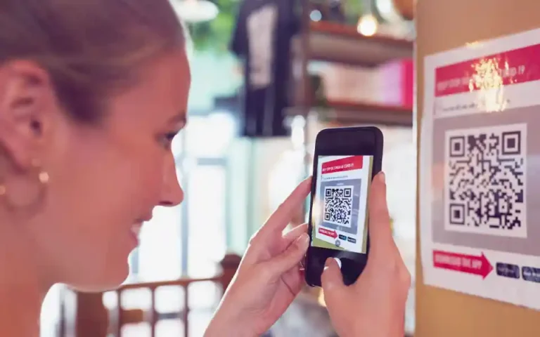 Be careful when making payments and visiting cards with QR codes!