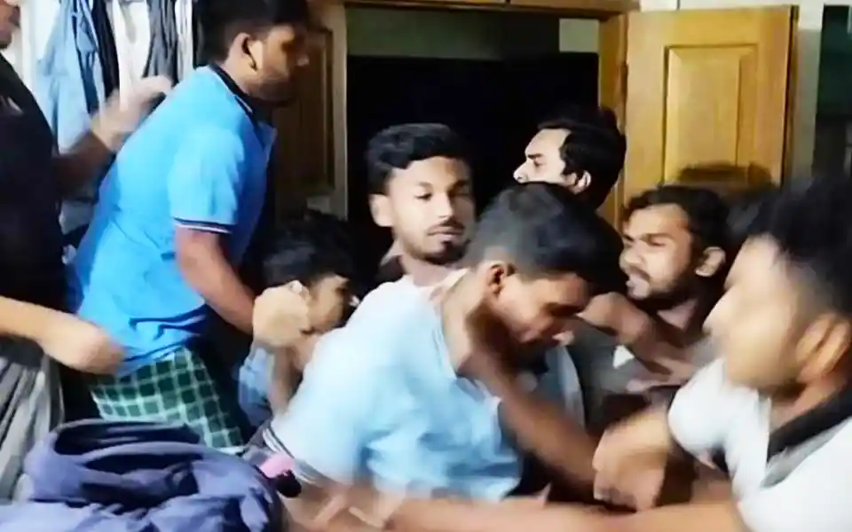 Clash between two senior parties while calling juniors in Comilla University