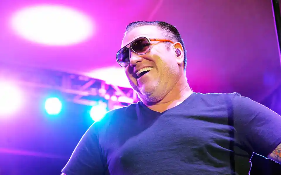 Popular American singer Steve Harwell has died