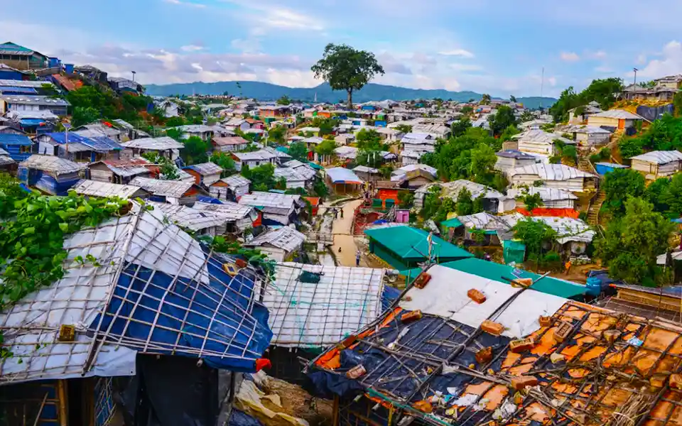 The UK will give another 42 million rupees to help the Rohingyas