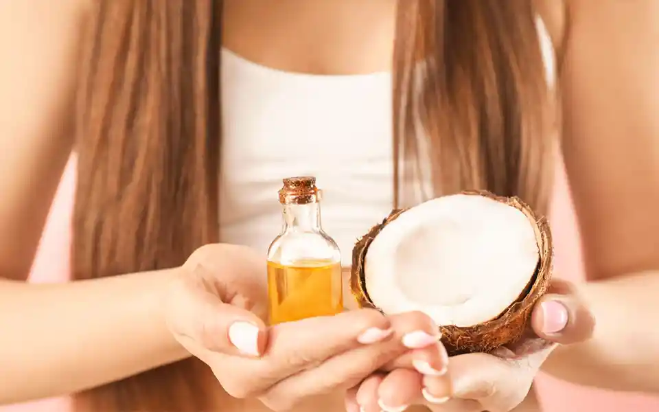 Use coconut oil in cosmetics