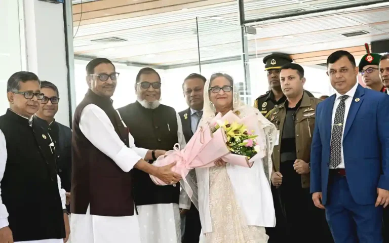 নয়াদিল্লি থেকে দেশে ফিরেছেন প্রধানমন্ত্রী