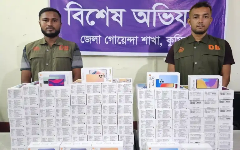কুমিল্লায় ১১০টি মোবাইল ফোন উদ্ধার, ২ আসামি পলাতক