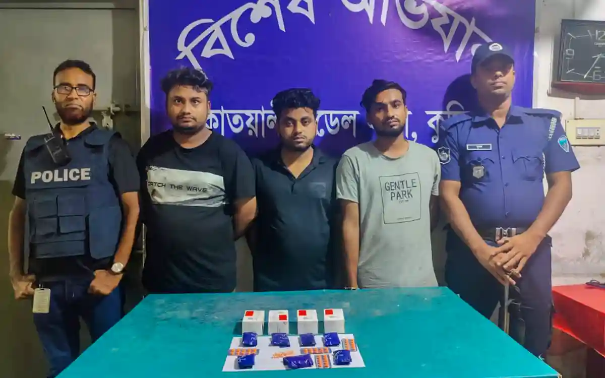কুমিল্লায় ১৪০০ পিস ইয়াবা, ৪০০ পিস ট্যাপেনটেডল ট্যাবলেটসহ ৩ জন গ্রেফতার