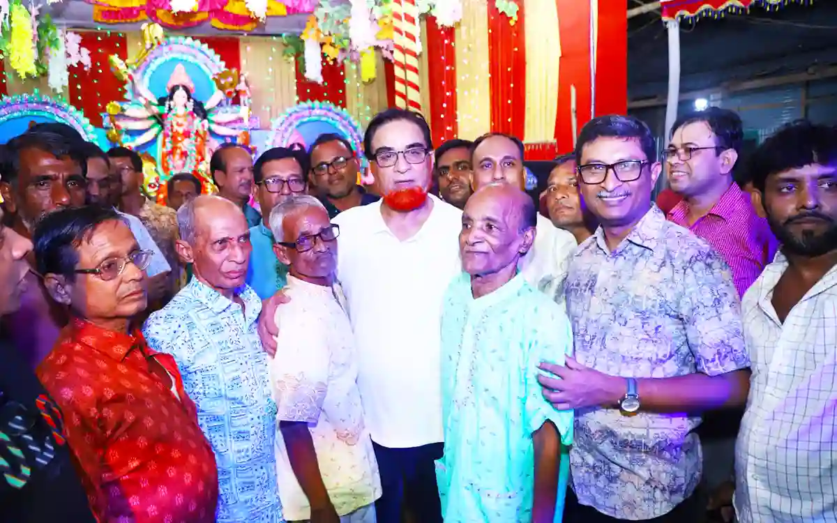 A.K.M. Bahauddin Visit to Puja Mandap on Autumn Durga Puja Ashtomi in Cumilla