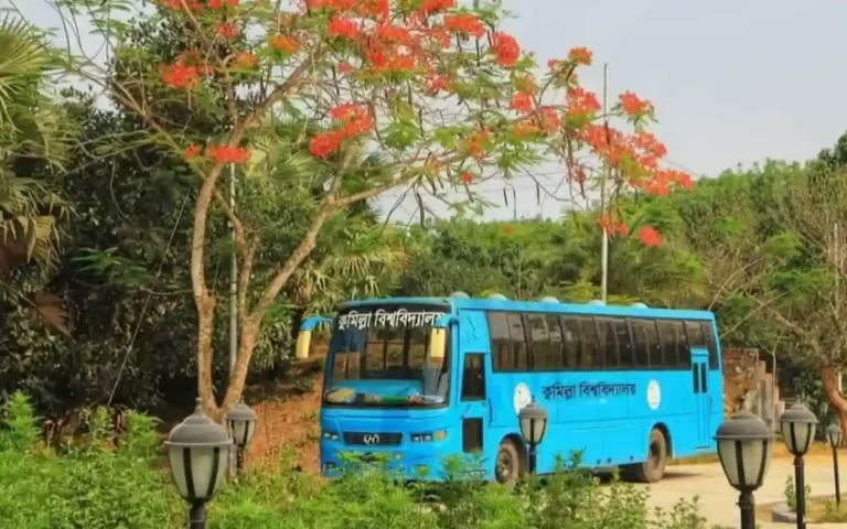 কুবিতে পরিবহন বন্ধ রেখে ক্লাস-পরীক্ষা চালু, ক্ষুব্ধ শিক্ষার্থীরা