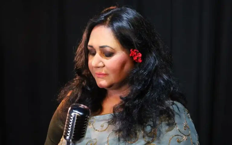 ফাহমিদা নবীর ফেসবুক পেজ হ্যাক, বিপদে কণ্ঠশিল্পী