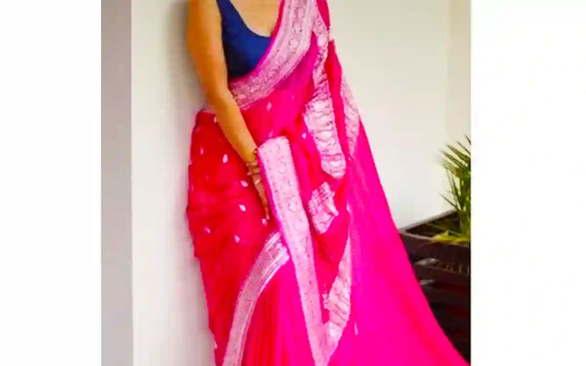 Housewife tries to commit suicide after not matching new saree in Puja