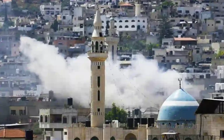 Israel attacked the Palestinian mosque