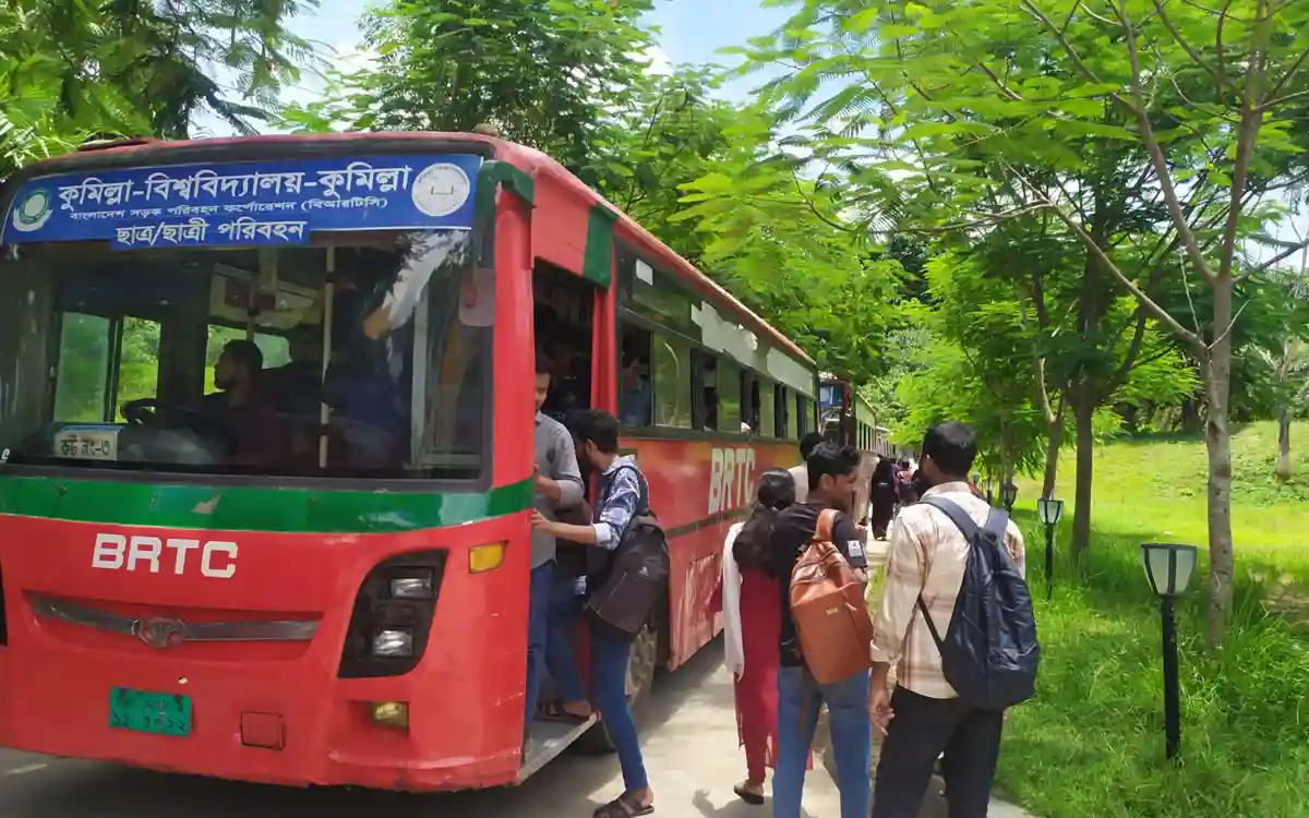 কুবিতে অবরোধে চলবে ক্লাস-পরীক্ষা: শিক্ষার্থীদের জন্য বিআরটিসি বাস চালু