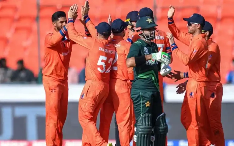 নেদারল্যান্ডসের বোলিং তোপে পাকিস্তান, ২৮৬ রানে অলআউট